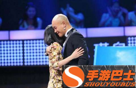 乐嘉多次亲女嘉宾的脸 谢娜尴尬躲开