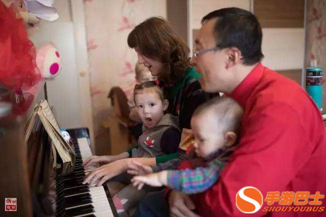 娶个白俄罗斯美女是种什么体验?夫妻开明斯克唯一一家中国食品商店