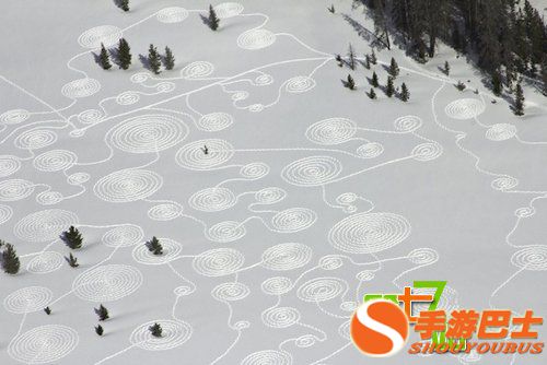 俄惊现“雪地圆环”现象 当地疑是外星人所为