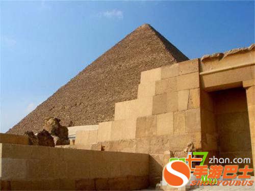 金字塔古墓惊现活人殉葬 尸骸全身覆盖宝石