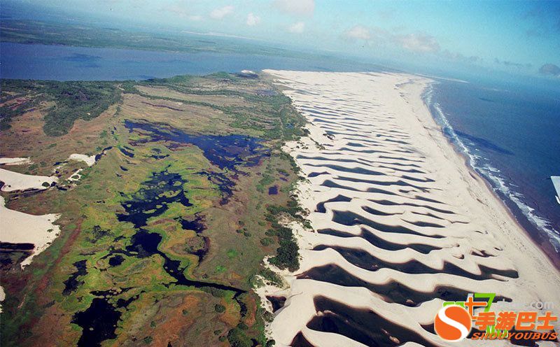 巴西神奇的沙地绿洲：一年四季景色不断变幻