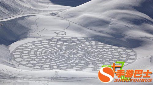 俄惊现“雪地圆环”现象 当地疑是外星人所为