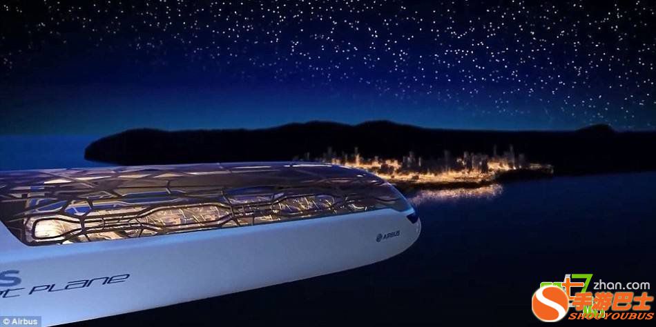 世界第一台全景天窗飞机 抬头就能仰望星空