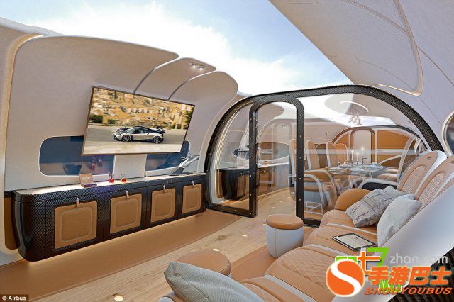 世界第一台全景天窗飞机 抬头就能仰望星空