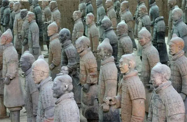 2000多年后六国子民花钱来拜秦始皇